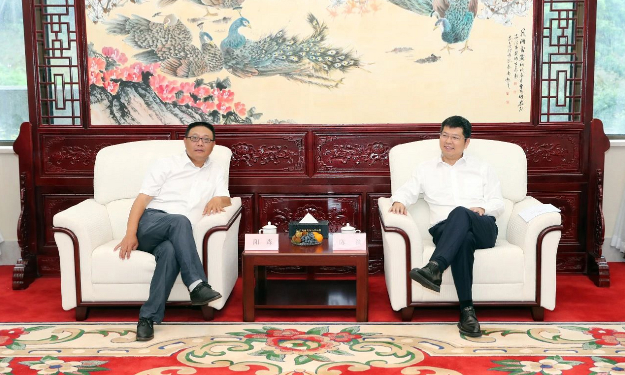 重慶市涪陵區政協(xié)副主席、清溪園區管委會(huì )主任陽(yáng)森考察萬(wàn)豐